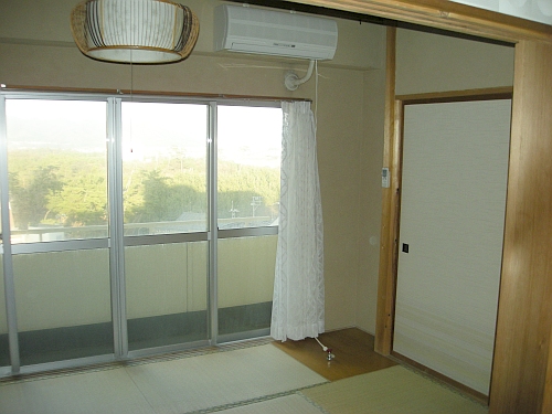 エアコン付です。