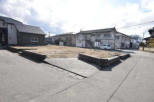 山居町売地