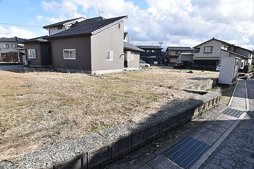 山居町売地