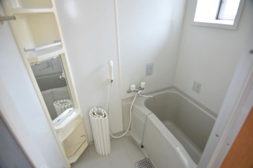 HLA10103.jpg
