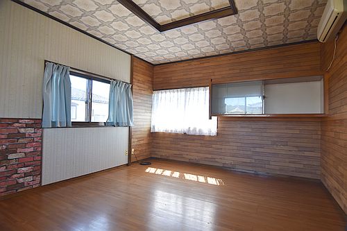 津川貸家