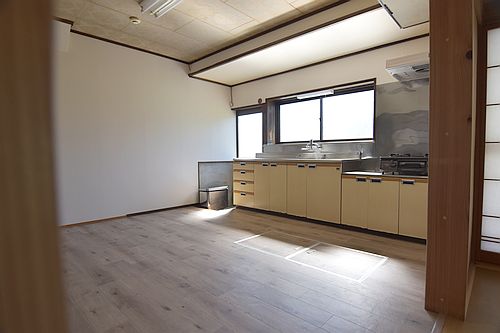 津川貸家